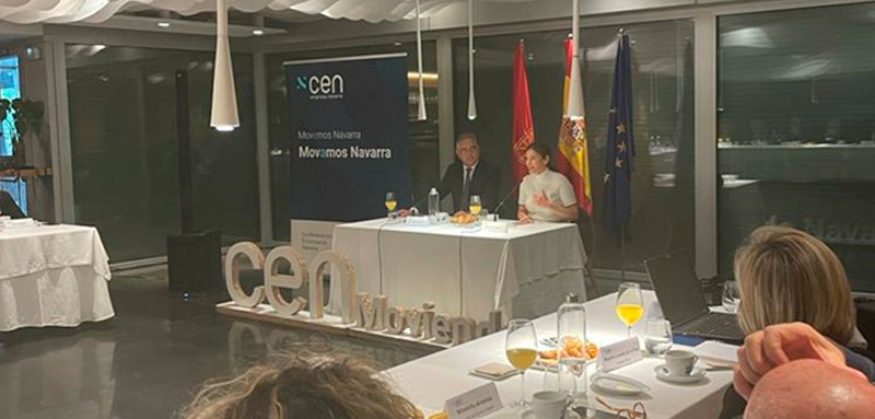 Desayuno informativo de España Mejor y la Confederación Empresarial Navarra